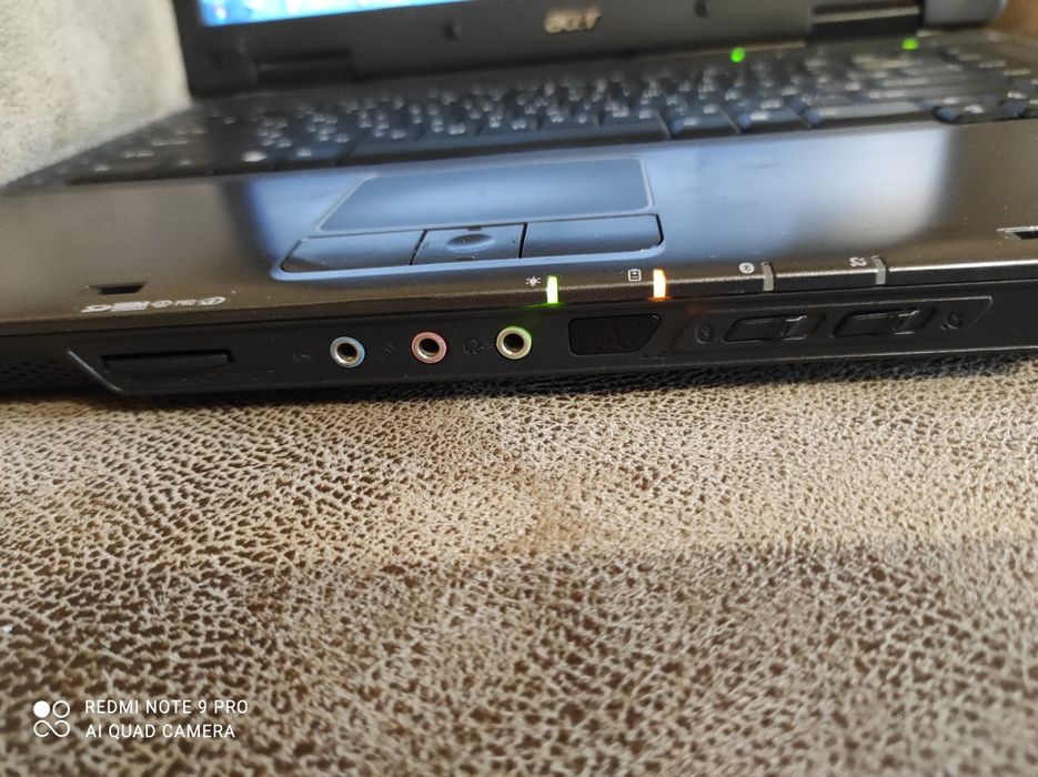 Ноутбук рабочий acer extensa 52 29-1A 16 16Mi