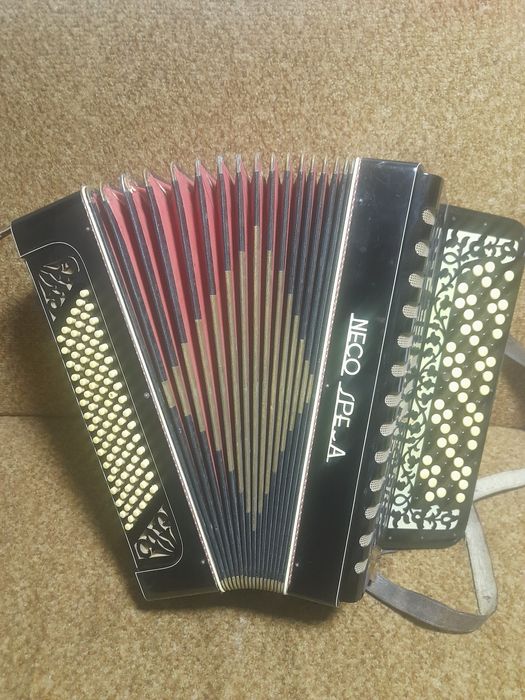 Akordeon guzikowy 96basów 5-churowy