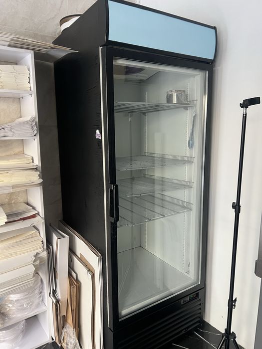 Холодильник Витрина