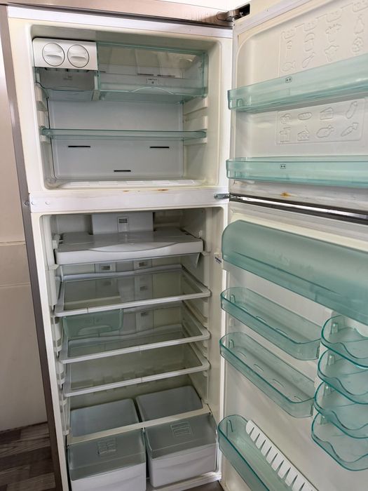 Frigorífico inox HOTPOINT
