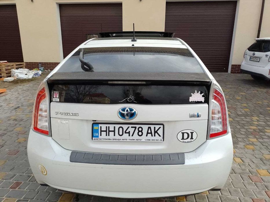 Сдам в аренду TOYOTA Prius 30 ПАНОРАМА 2015 год супер цена 600гр день