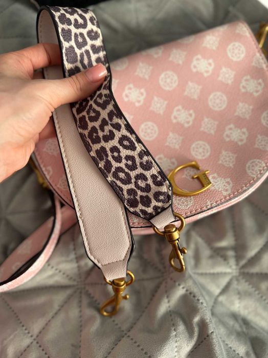 Продається сумочка Guess