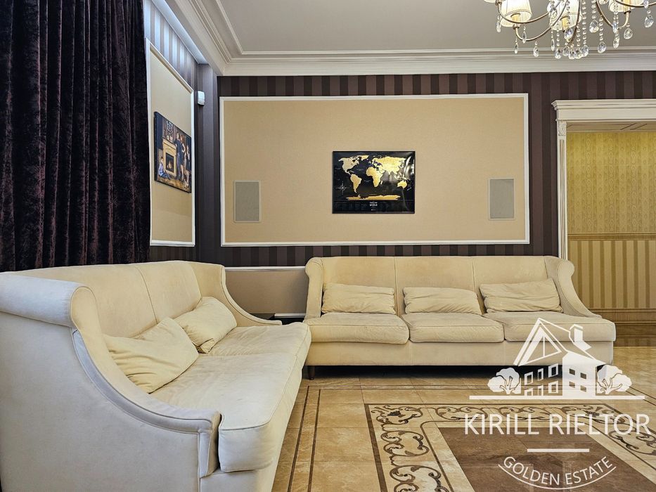 В городке "Золотые Ключи" продается дом с баней и бассейном