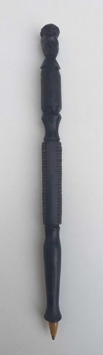 Caneta artesanal africana