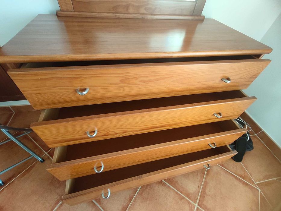 2 cómodas de quarto em madeira maciça (iguais) - vendo juntas ou separadas