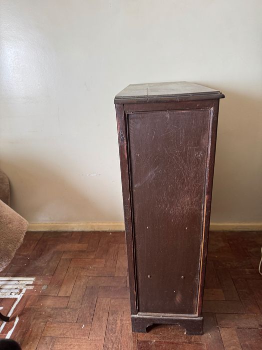 Sapateira em Madeira com 2 Portas e Prateleiras