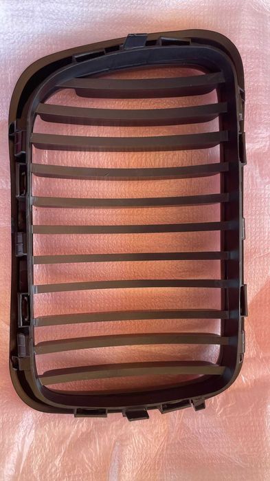 Grelhas frontais pretas e36 fase 2 (96-99)