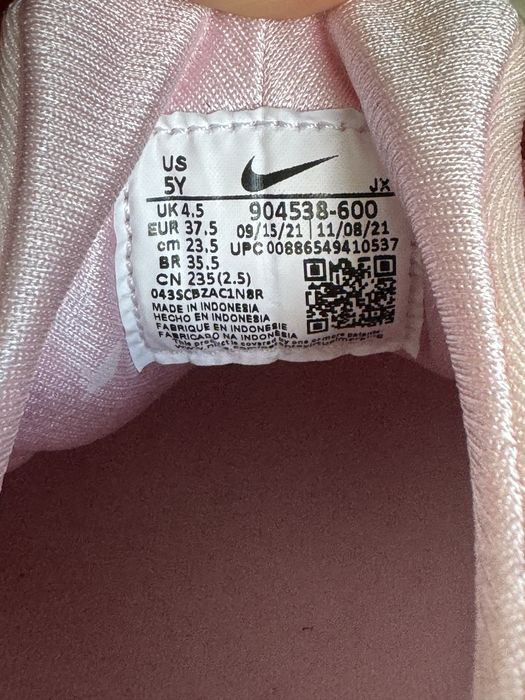 Кросівки  NIKE Huarache run 37