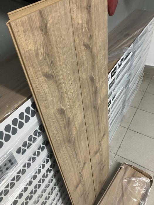 AGT PRK924 Namaste 12mm 1195x189mm AC5V4 WP 24H panele laminowane