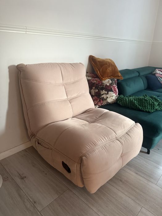 Fotel rozkladany - obrotowy Agata meble