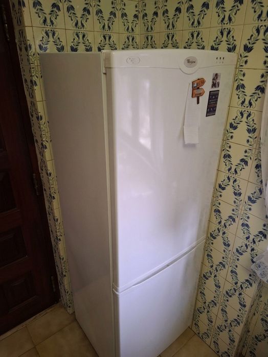 Frigorífico Combinado Whirlpool - Excelente Estado