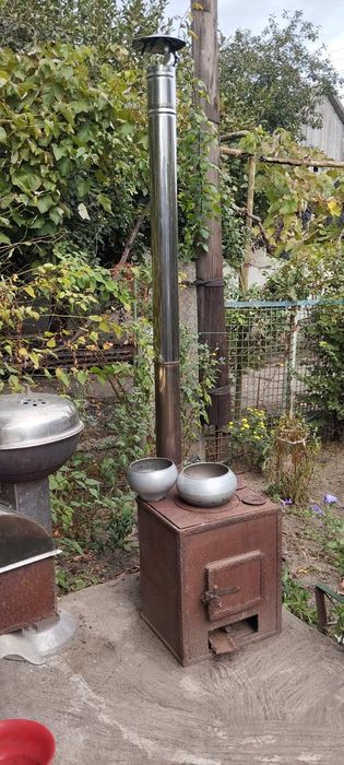 Пічка вулична з чавунками
