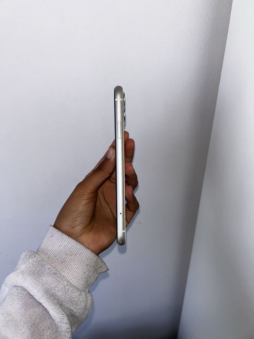 iphone 11 - branco - 64 gb
