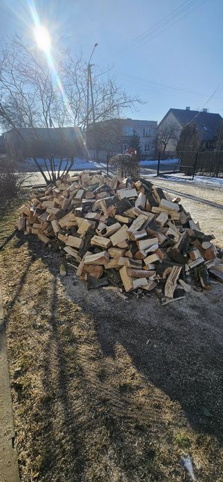 Drewno połupane kominkowe jesion