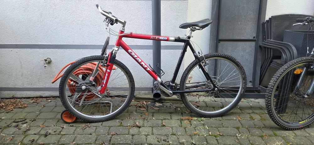 Zarezerwowany Rower Giant 28 cali stan bardzo dobry