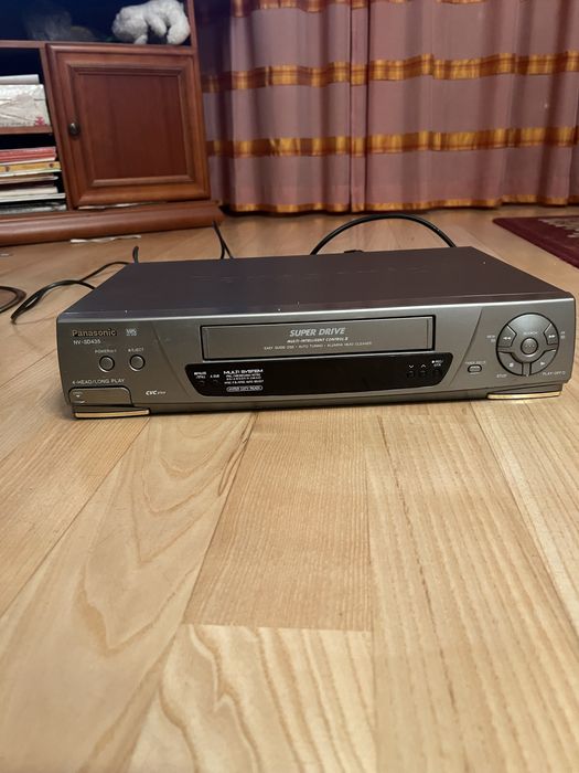 Magnetovid panasonic NV-SD435EE na kasety video vhs