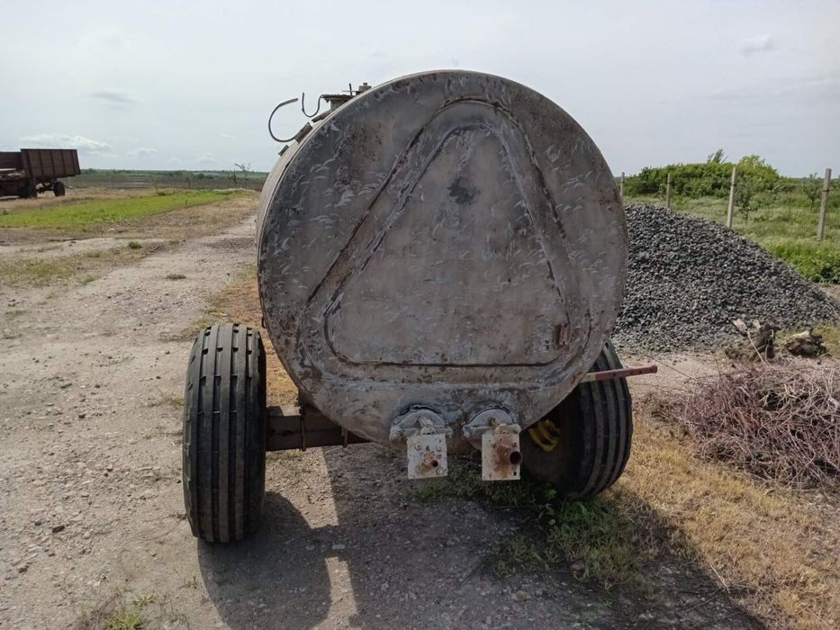 Продам бочку 3 куба