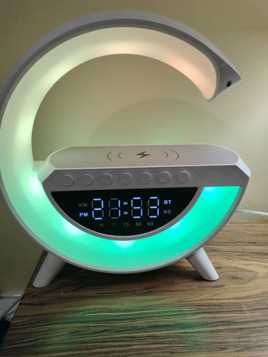 Led wireless charging speaker