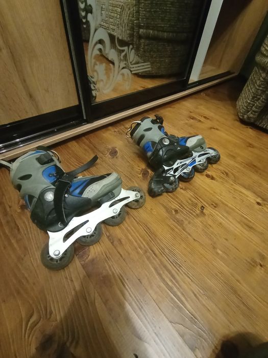 Продам ролики хороші