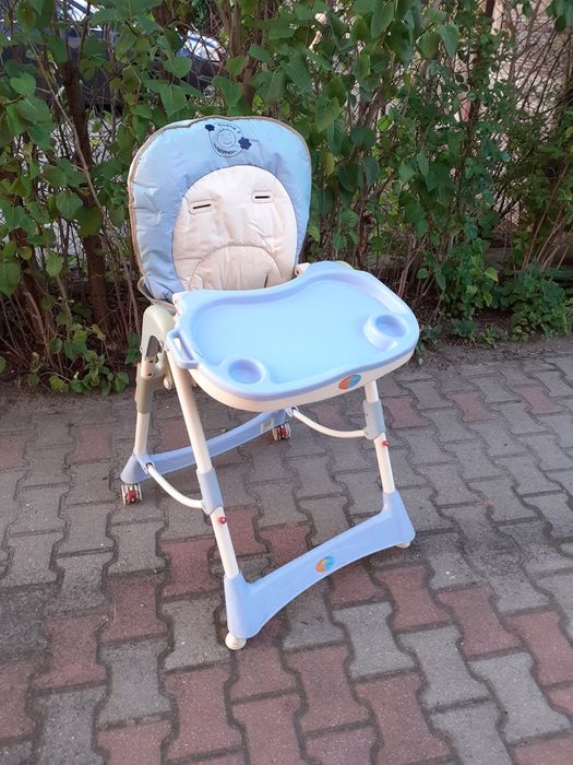 Fotelik do karmienia dziecka