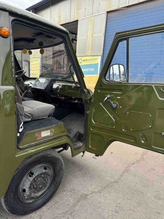 Продам УАЗ 3303 тентований
