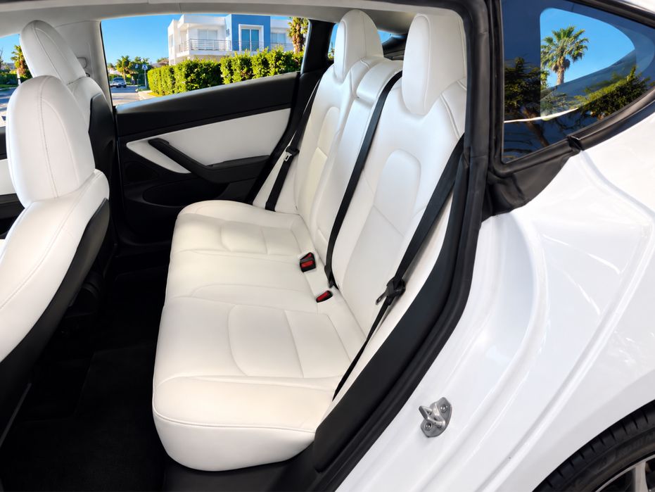 Tesla Model 3 Long Range 130.862 km