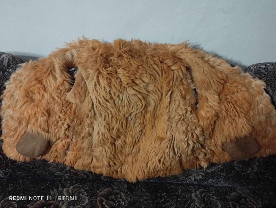 Кептар,кожуш та постоли.