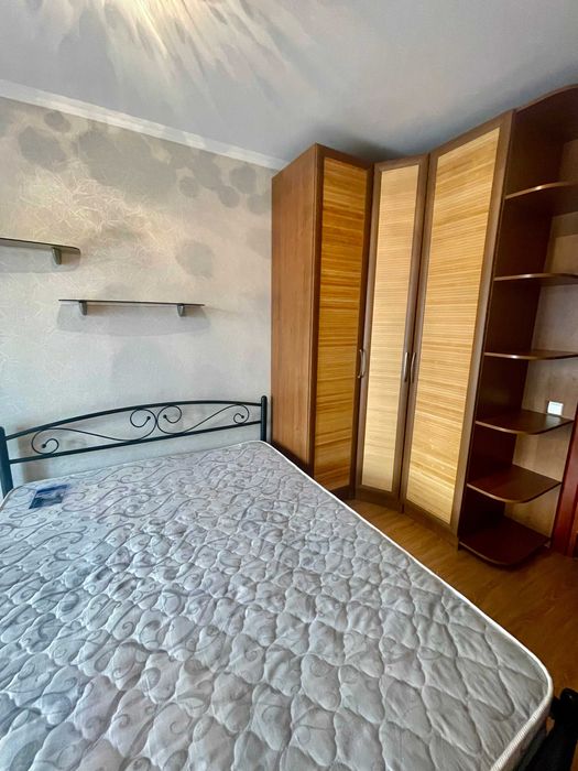 Центр міста! Сучасна 3-х кімн.-студіо. Автономне опалення!