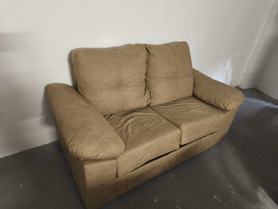 Sofá castanho como novo