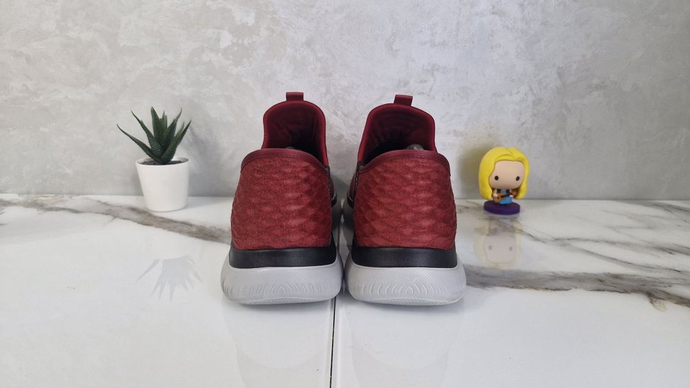 Кросівки Skechers.Розмір 45