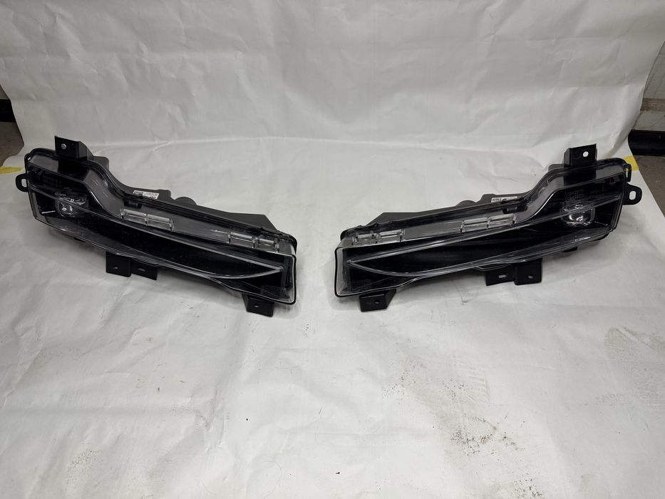 Tesla Model Y протитуманні фари ліва+права 1507932/33-10-C