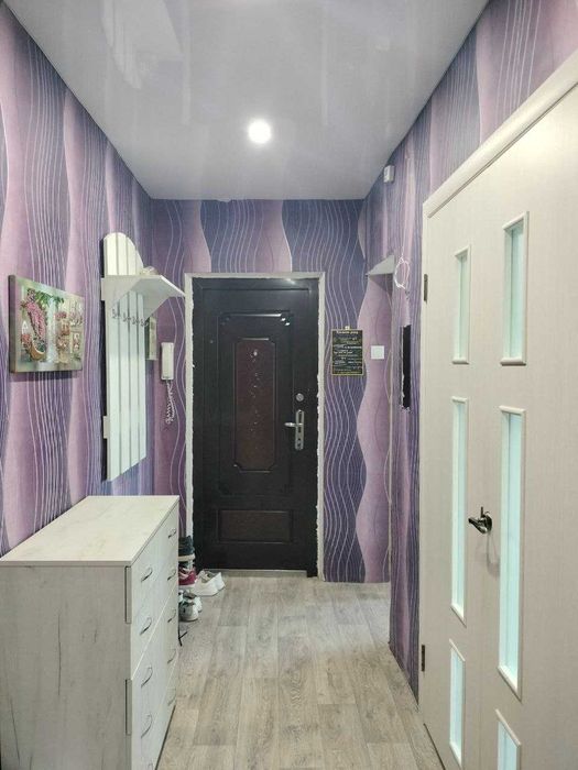 Продам трехкомнатную квартиру