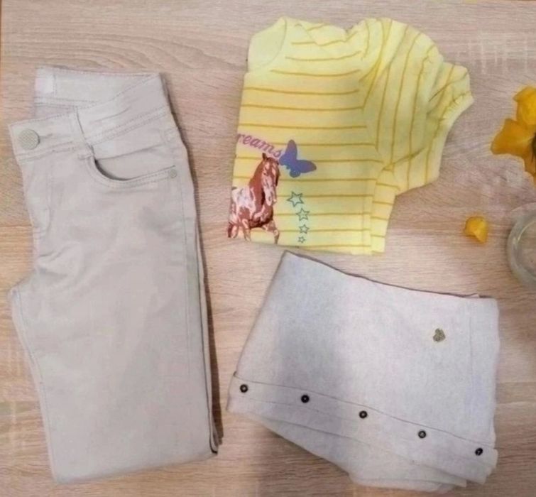 Ubrania 4 szt. Zestaw dziewcz. 134/140 Reserved spodnie sweter t-shirt