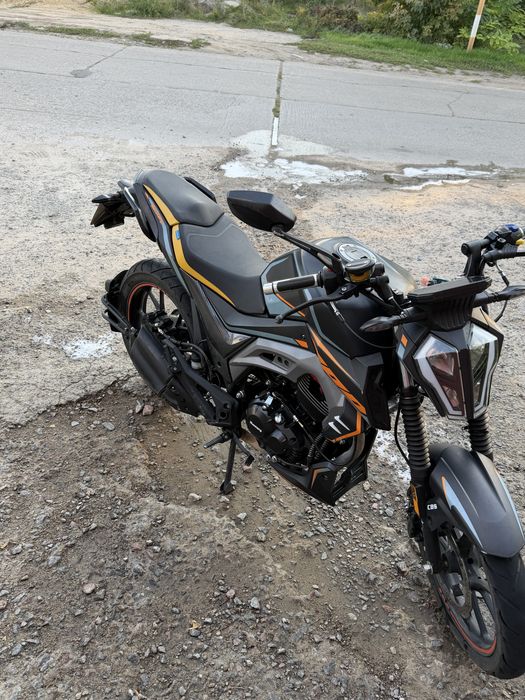 Продам Mustang st 200