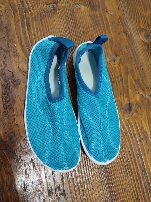 Коралки, коралові тапочки, водне взуття