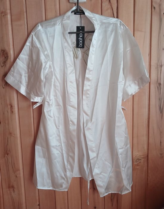 Білий атласний халат для нареченої XS