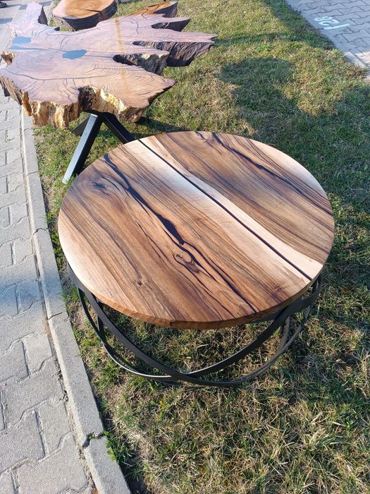 Stolik kawowy  orzech