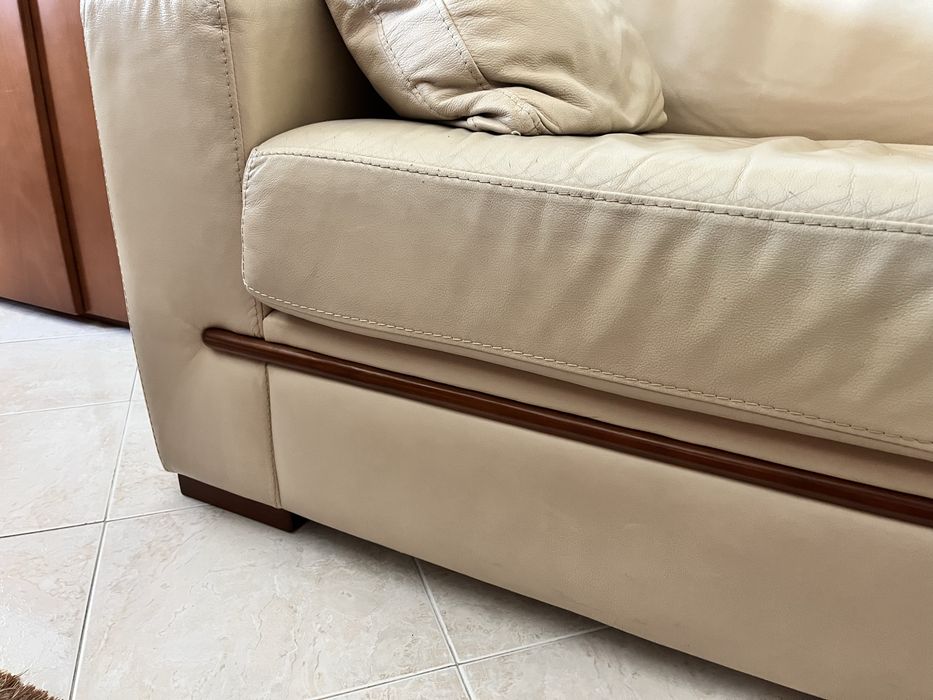 Conjunto Sofá pele+Cadeirão