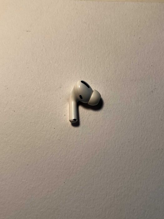 Sprzedam lewą słuchawkę AirPods Pro pierwszej generacji. Model A2084