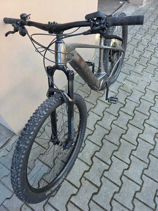 Rower elektryczny TREK Marlin 8+, stan idealny.