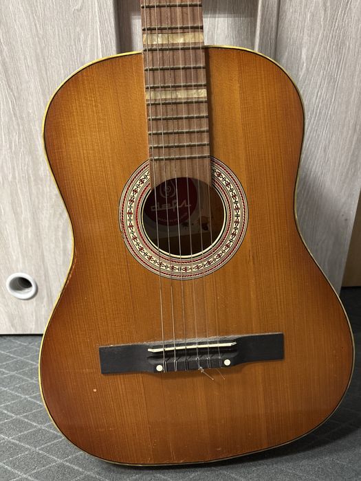 Gitara klasyczna delfi
