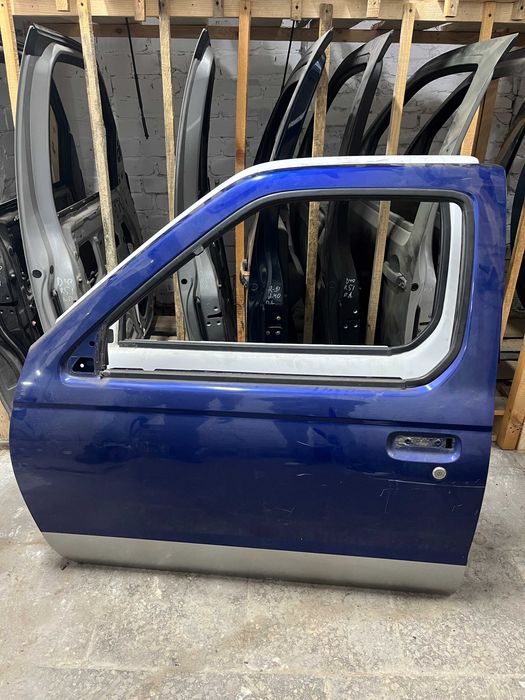 Двері Двери Скло Стекло Ниссан Навара Navara d22 nissan д22