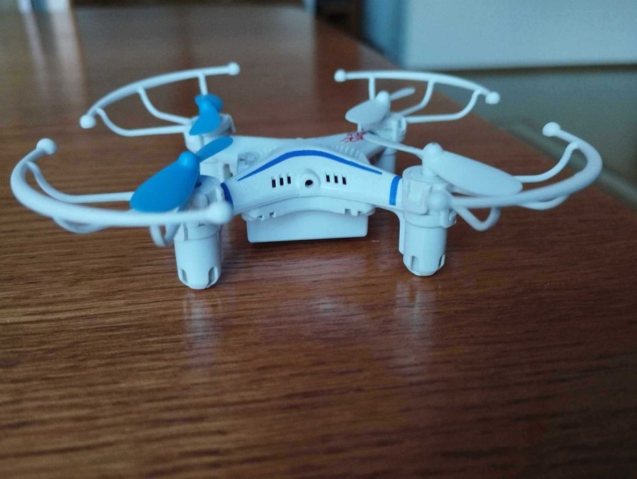 Dron zabawka dla dziecka