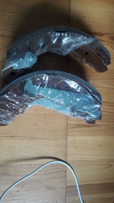 Продам новие колоди   заднии на фольца и