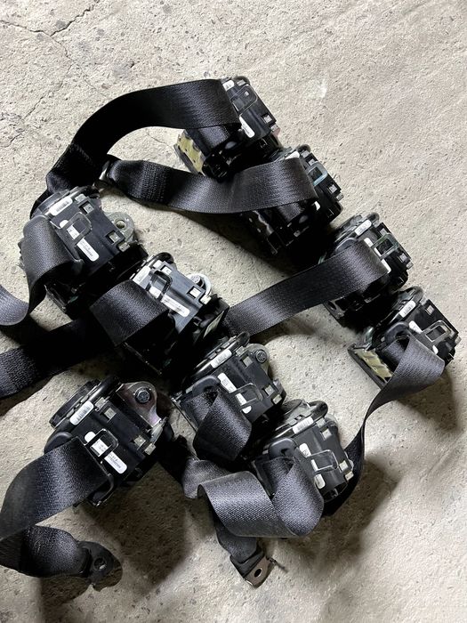 Ремінь безпеки задній Тесла 3 Ремень безопасности задний Tesla 3