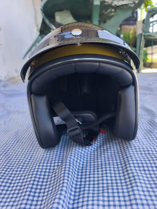 Capacete da marca Stormer