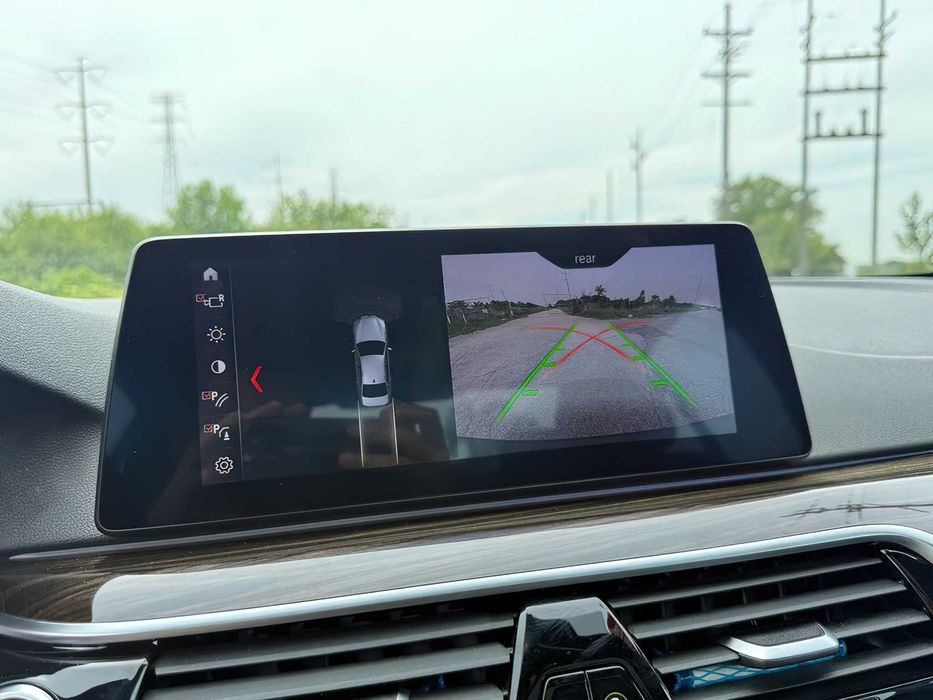 BMW 530e xDrive      2020