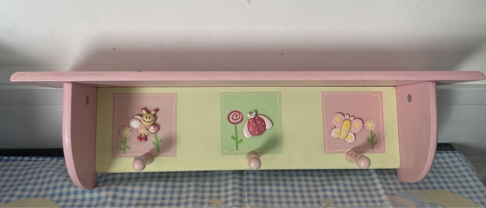 Artigos criança candeeiros, cabides e relógio