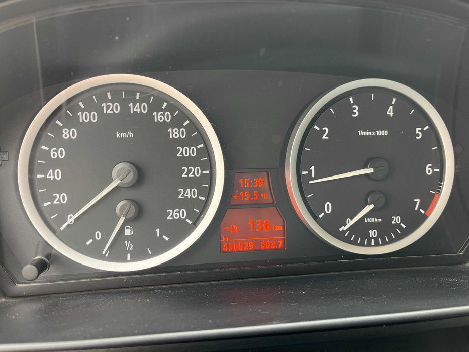 BMW e60  525i benzyna + LPG, hak