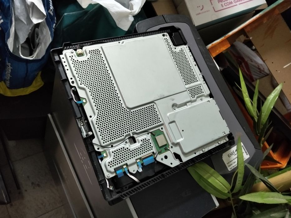 PS4 Pro para peças ou reparação da board